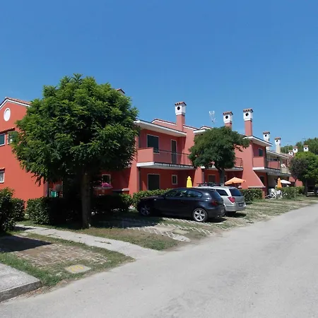 شقة Villaggio Michelangelo بيبيوني
