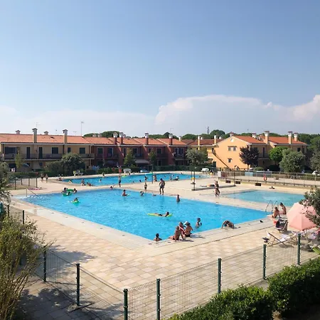 Апартаменты Villaggio Michelangelo Бибионе
