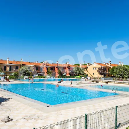 Villaggio Michelangelo Бибионе